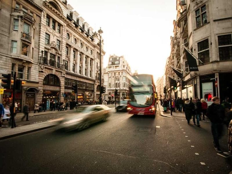 Best TV Series to Binge Watch Right Now featured image