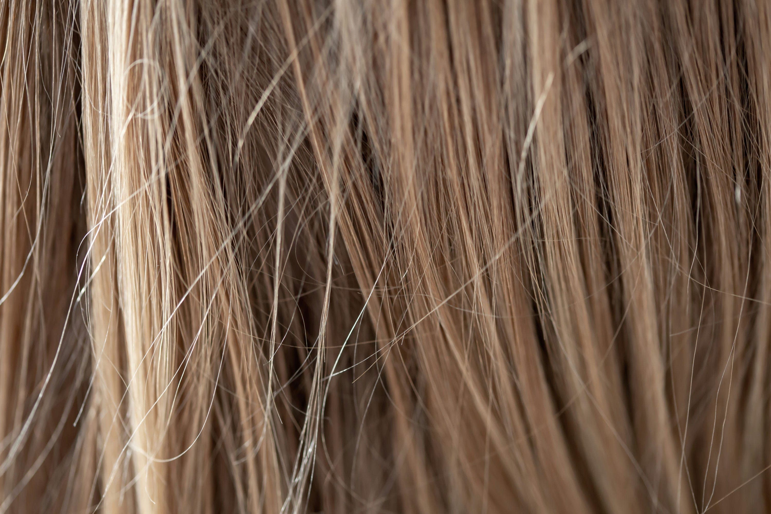 Here's Everything You Need To Know About Using Tretinoin Cream To Treat Hair Loss, According To Experts