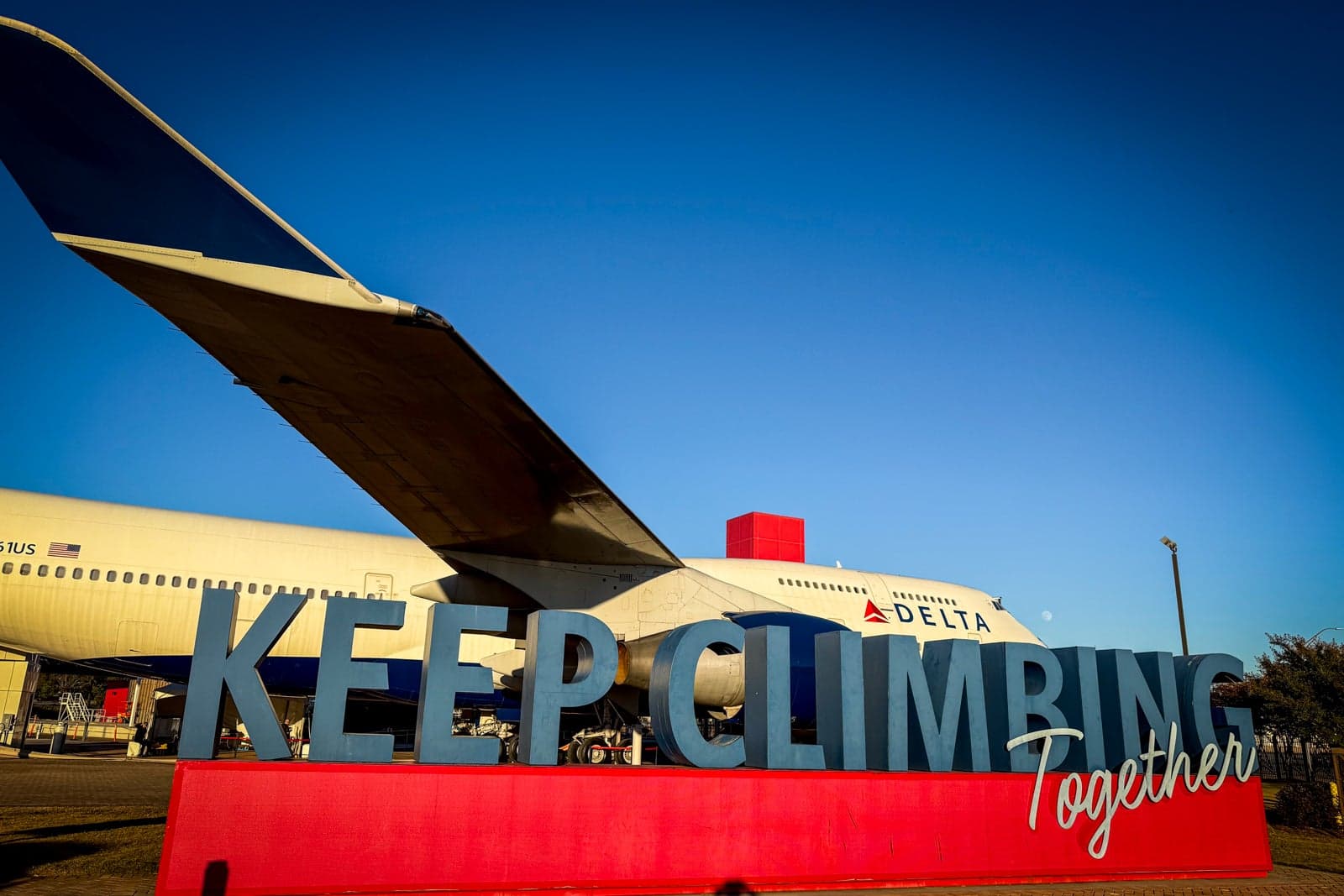 Act fast: Buy a Delta gift card, get Uber credits — stackable with an Amex Offer